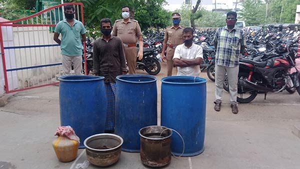 ஊரடங்கிலும் அடங்காத 