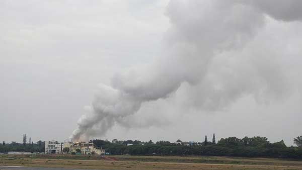 பெங்களூரு எச்.ஏ.எல். நிறுவனத்தில் பயங்கர தீ விபத்து