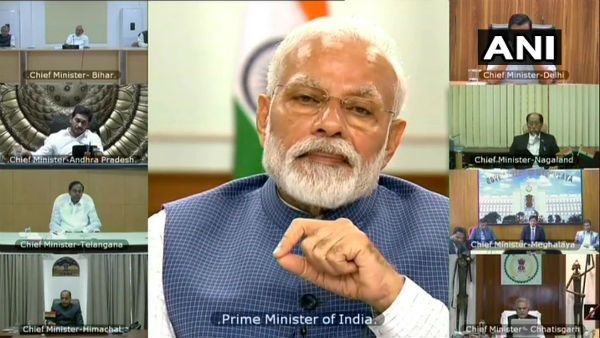 சமூக விலகல், கான்டாக்ட் டிரேசிங், தனிமைப்படுத்துதலில் கவனம் செலுத்துங்கள்.. மோடி