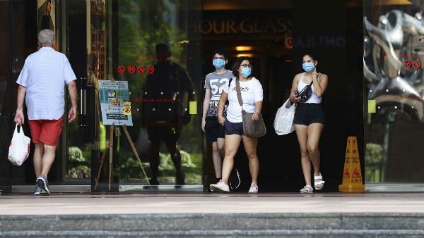 இந்தியா, சீனாவுக்கு அடுத்து.. ஆசியாவில் கொரோனா ஆட்டம் ஜாஸ்தியாக இருப்பது.. சிங்கப்பூரில்தான்!