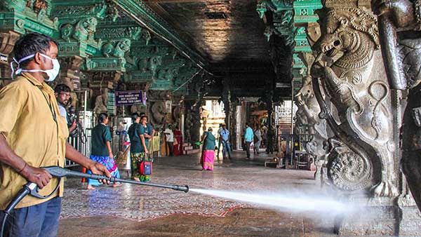 கொரோனா லாக்டவுன்: தமிழகத்தில் களை இழந்த தமிழ்ப் புத்தாண்டு- வெறிச்சோடிய கோவில்கள்