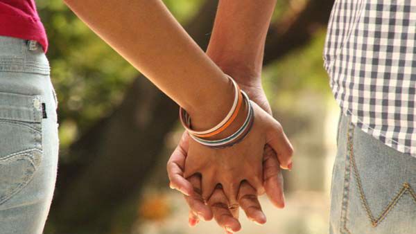 உலக தம்பதியர் தினம்: சண்டை போட்டு பிரிந்த தம்பதியர் ஒன்று சேர வைக்கும் பரிகார தலம்