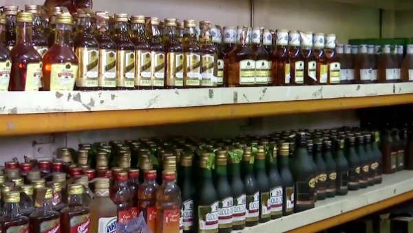 மலிவான விலையில் சரக்கு கிடைக்கும் என்ற 'மங்கா புகழை' பறிகொடுத்த புதுச்சேரி-ரேட் ரொம்ப காஸ்ட்லி மேன்!