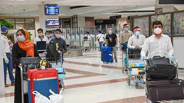 வெளிநாட்டு வாழ் இந்தியர்கள் கவனத்துக்கு.. கூடுதல் விமானங்கள் அறிவிப்பு... புக்கிங் நாளை தொடக்கம்