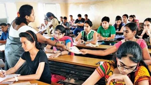 பேசாமல் இந்த ஆண்டு நீட் தேர்வை ரத்து செய்யலாமே.. கட்டாயம் நடத்தித்தான் ஆக வேண்டுமா?