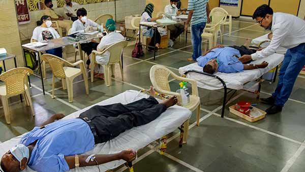 உலகின் சிறந்த தானம்.. குருதிக் கொடையளிப்போம்.. உயிர் காப்போம்!