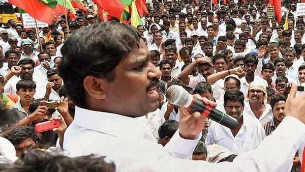 மக்களை இளிச்சவாயர்களாகப் பார்க்கிறது மத்திய அரசு... வேல்முருகன் விமர்சனம்