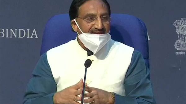 புதிய கல்வி கொள்கை- எம்.பில் படிப்பு இனி கிடையாது- மும்மொழிக் கொள்கை அமல்- மத்திய அரசு