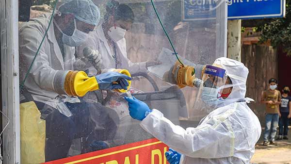 கொரோனாவுக்கு எதிராக தமிழகம் செம்ம மூவ்.. அதிகரித்த டிஸ்சார்ஜ்.. டெஸ்டிங் விறுவிறு!