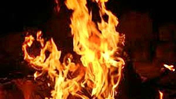 பயங்கர சத்தம்.. படாரென வெடித்த ரேடியோ.. குடல் சரிந்து.. 12 வயது சிறுமியும் பலி.. சேலம் சோகம்