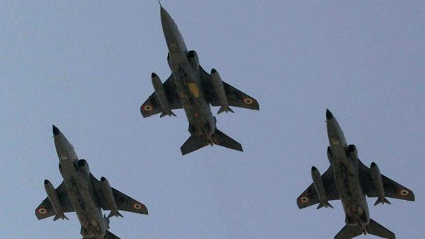 குவிக்கப்பட்ட 10 ஜாகுவார் போர் விமானங்கள்.. அந்தமானில் அதிகரிக்கப்படும் பாதுகாப்பு.. என்ன நடக்கிறது?