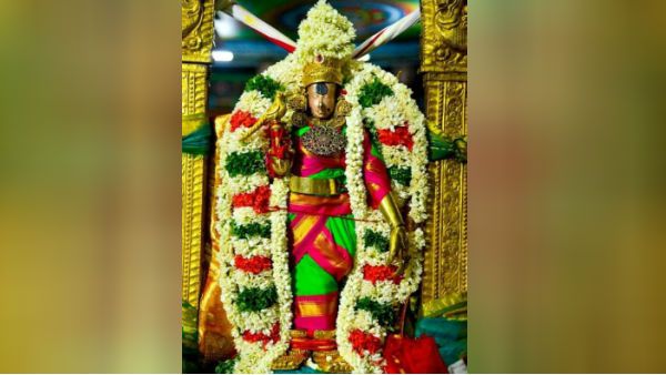 ஆடிப்பூரம் : அம்மனுக்கு வளைகாப்பு வீட்டிலேயே கொண்டாடுங்க - நன்மைகள் அதிகரிக்கும் 