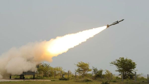 துருவாஸ்டிரா.. இரவோடு இரவாக இந்தியா செய்த 3 ஏவுகணை சோதனை.. சத்தமின்றி நடத்தப்பட்ட அதிரடி மூவ்!