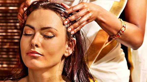 ஆடி செவ்வாய் தேடிக்குளி... அரைத்த மஞ்சளை பூசிக்குளி - வீட்ல லட்சுமி கடாட்சம் வரும்