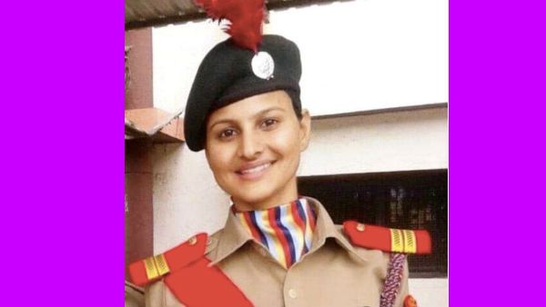 காக்கிச் சட்டையில் பவர் இருக்குனு நெனச்சேன்.. ஆனால் ரேங்கில்தான் அதிகாரமே இருக்கு.. பெண் 