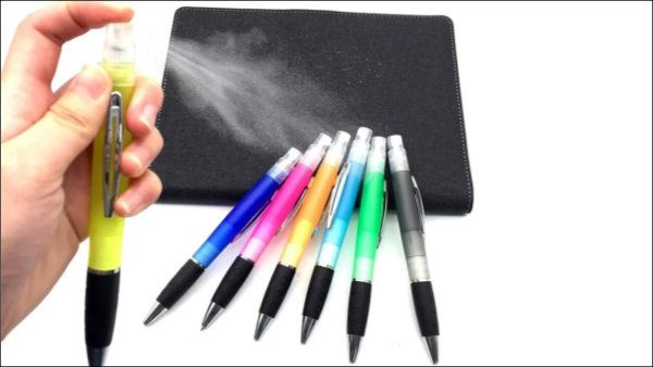 அட இந்தப் பேனாவுல எழுதவும் முடியும்.. கொரோனாவுக்கு எதிராகப் போராடவும் முடியுமாம்..எப்படித் தெரியுமா?