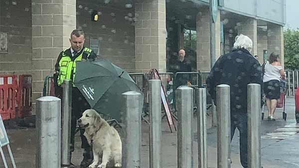 நீங்க தான் சார் ரியல் ஹீரோ.. ஒரே நாளில் இணையத்தில் பிரபலமான காவலர்.. அப்படி என்ன செய்தார் தெரியுமா?