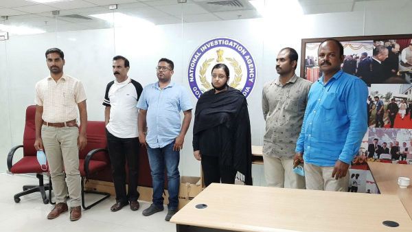 தங்க கடத்தல்: ஸ்வப்னா,சந்தீப் நாயர் கொச்சி கோர்ட்டில் ஆஜர் - 14 நாள் நீதிமன்ற காவல்- கொரோனா சோதனை