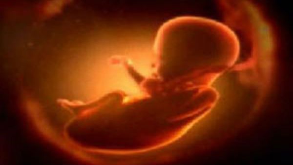 ஆண் குழந்தை பொறக்கலையாம்.. ஆத்திரத்தில் பெண் சிசுவின் வாயினுள் விரலை விட்டே கொன்ற கொடூர தந்தை