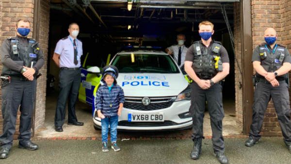 பொம்மை ஆம்புலன்ஸ் உதவியால் தாயின் உயிரை காப்பாற்றிய குட்டிப்பையன்.. இந்தகால குழந்தைங்க செம ஸ்மார்ட்!