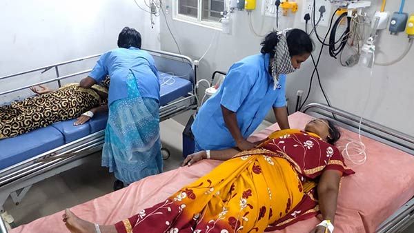 ஆந்திராவில் ஹட்சன் பால் தொழிற்சாலையில் அம்மோனியா வாயு கசிவு- 14 பேர் மயக்கம்- 3 பேர் கவலைக்கிடம்