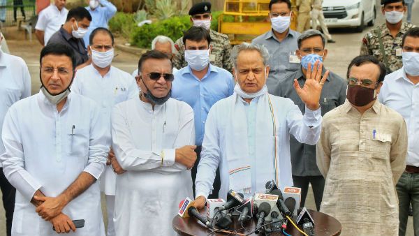 அதிருப்தி எம்எல்ஏக்கள்...குறைகளை நிவர்த்தி செய்வேன்... அசோக் கெலாட் உறுதி!!