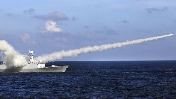 தென் சீனக் கடலில்...ஏவுகணை வீசி...அமெரிக்காவுக்கு பீஜிங் எச்சரிக்கை!!