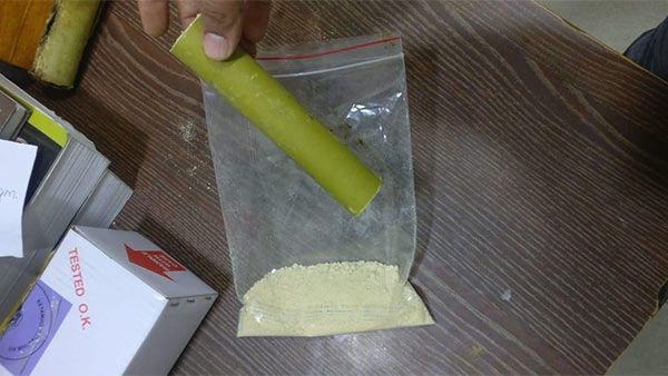 ஆப்கனில் இருந்து மும்பைக்கு...ரூ. 1000 கோடி கடத்தல் போதைப்பொருள் பறிமுதல்...இருவர் கைது!!