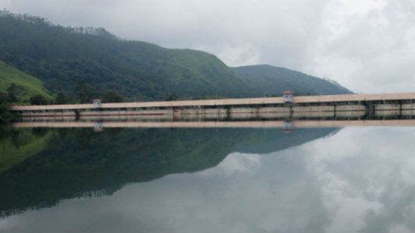 முல்லைப்பெரியாறு அணை...நீர் வரத்து அதிகரிப்பு... வெள்ளப்பெருக்கு ஆபத்து!!