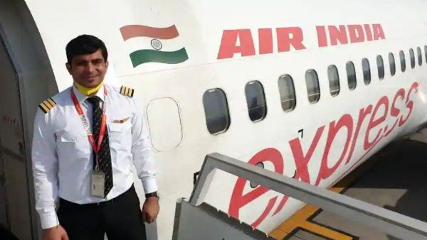 கோழிக்கோடு.. 15 நாளில் பிரசவம்.. கணவன் இறந்தது கூட தெரியாது..துணைவிமானியின் மனைவிக்கு நேர்ந்த கொடுமை