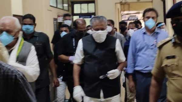 கோழிக்கோடு விமான விபத்தில் உயிரிழந்தவர்களுக்கு தலா ரூ 10 லட்சம் நிவாரணம்.. பினராயி அறிவிப்பு