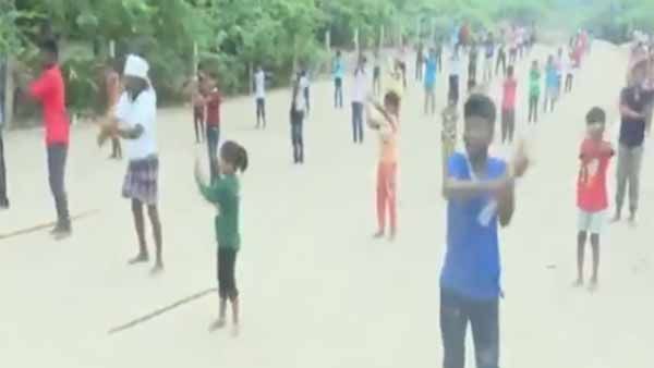 சிலம்பாட்டம்... ராமேஸ்வரத்தில் இலவச பயிற்சி... 70 வயதிலும் சாகசம் காட்டும் கணபதி!!