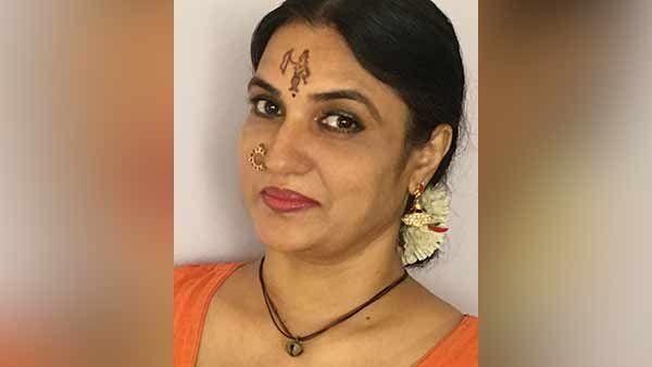 நடிகை சுகன்யா நெற்றியில் என்னவென்று பாருங்கள்.. சமூக வலைதளத்தில் ஹாட் வைரல் இதுதான்!