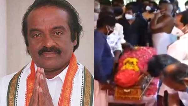 விடைபெற்றார் எம்பி வசந்தகுமார்.. பெற்றோர் சமாதி அருகில்.. சொந்த ஊரில் உடல் நல்லடக்கம்!