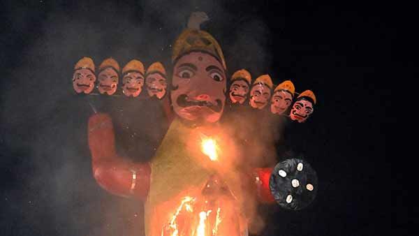 ராவணனை எரிக்கும் ராமலீலா நிகழ்ச்சியை நிறுத்தமாட்டோம்- நடக்கும்: டெல்லி பாஜக தலைவர் ஆதேஷ் குப்தா