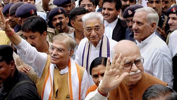 பாபர் மசூதி இடிப்பு வழக்கு: அத்வானி உள்ளிட்ட 32 பேரும் விடுதலை- லக்னோ கோர்ட் அதிரடி தீர்ப்பு!