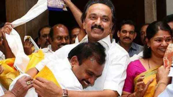 என்னை விட முக்கிய சீனியர்கள் பலர் உள்ளனர்... பொருளாளர் போட்டியிலிருந்து விலக ஆ.ராசா கூறும் காரணம்..!