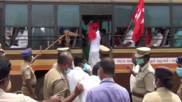 வேளாண் சட்டத்திருத்த மசோதாவிற்கு எதிர்ப்பு - மறியல் போராட்டத்தில் ஈடுபட்ட விவசாயிகள் கைது