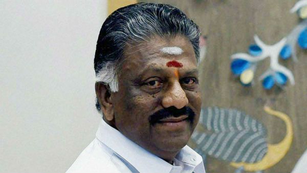 தமிழர்களைப் பெருமைப்பட வைத்த தந்தை பெரியார் வழியில்.. துணை முதல்வர் ஓபிஎஸ் போட்ட ட்விட்