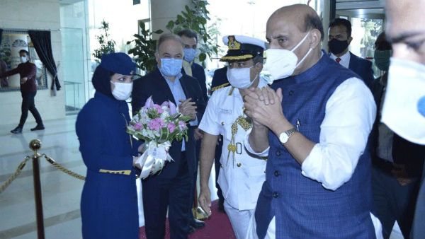 ஈரானில் ராஜ்நாத்சிங்- பாதுகாப்பு அமைச்சர் அமீர் ஹடாமியுடன் சந்திப்பு