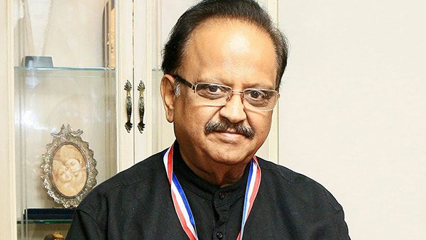 மூளையில் ரத்த கசிவு, மூச்சு திணறல்.. கடைசி நேரத்தில் எஸ்பிபிக்கு நேர்ந்தது என்ன? டாக்டர்கள் விளக்கம்