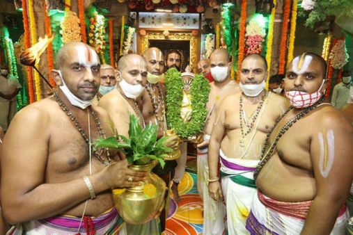 திருப்பதி பிரம்மோற்சவம் 2020: சக்கரத்தாழ்வார் தீர்த்தவாரியுடன் நிறைவு - வரலாற்றில் இடம்பெற்றது