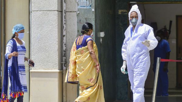 தமிழகத்தில் நீடிக்கிறது 5,000க்கு கீழே கொரோனா பாதிப்பு- இன்று 4,462 பேருக்கு தொற்று உறுதி