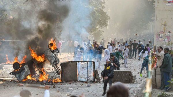 டெல்லி வன்முறை தொடர்பாக ஓய்வுபெற்ற நீதிபதிகள், முன்னாள் அரசு அதிகாரிகள் குழு விசாரிக்கிறது