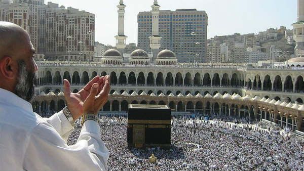 மெக்காவில் உம்ரா செய்ய சவுதி அரேபியா அரசு அனுமதி... படிப்படியாக தளர்த்தப்படும் கட்டுப்பாடுகள்..!