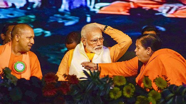 உங்களால் தான் பாஜகவுக்கு கெட்ட பெயர்... யோகி ஆதித்யநாத்தை வெளுத்து வாங்கிய உமாபாரதி..!