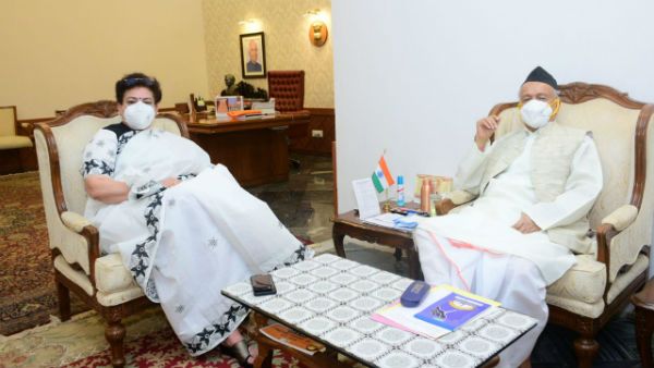 தேசிய மகளிர் ஆணைய தலைவி அப்படி ஒரு வார்த்தை சொல்லலாமா.. பெரும் ஷாக்.. சிக்கலில் ரேகா ஷர்மா