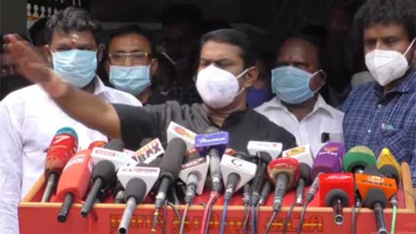 மனுதர்மத்தை எழுதும்போது கூடவே உட்கார்ந்து எழுதினவரு குஷ்பு... சீமான் செம்ம நக்கல்!