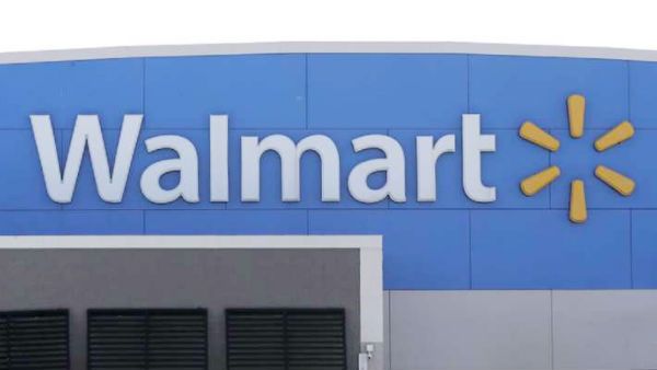 அந்த துப்பாக்கியை எடுத்து உள்ளே வைங்கப்பா.. அதிரடியா களம் குதித்த வால்மார்ட்!