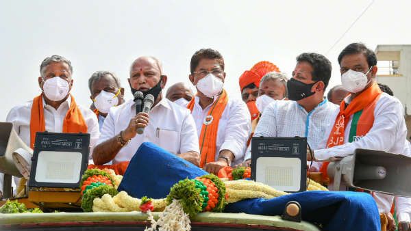 கர்நாடகாவில் காங்கிரசுக்கு அடி.. 2 தொகுதி இடைத் தேர்தலில் பாஜகவுக்கு வெற்றி- சி வோட்டர் எக்சிட் போல்